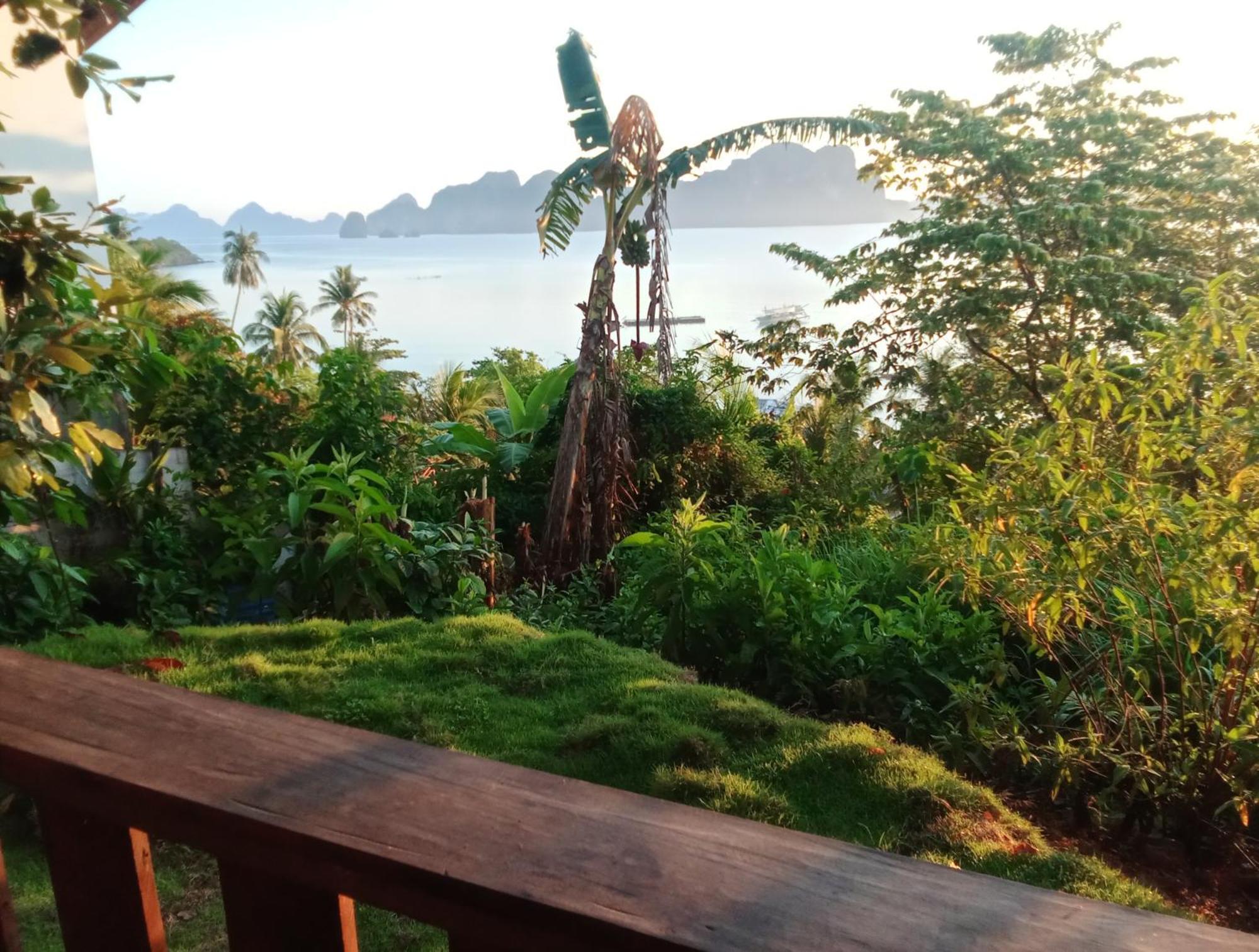 El Nido Bayview Apartment Room photo